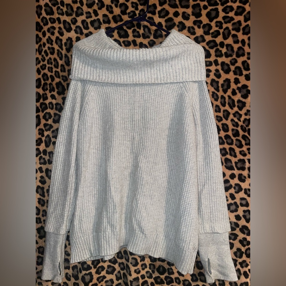 Grey sweater market & spruce